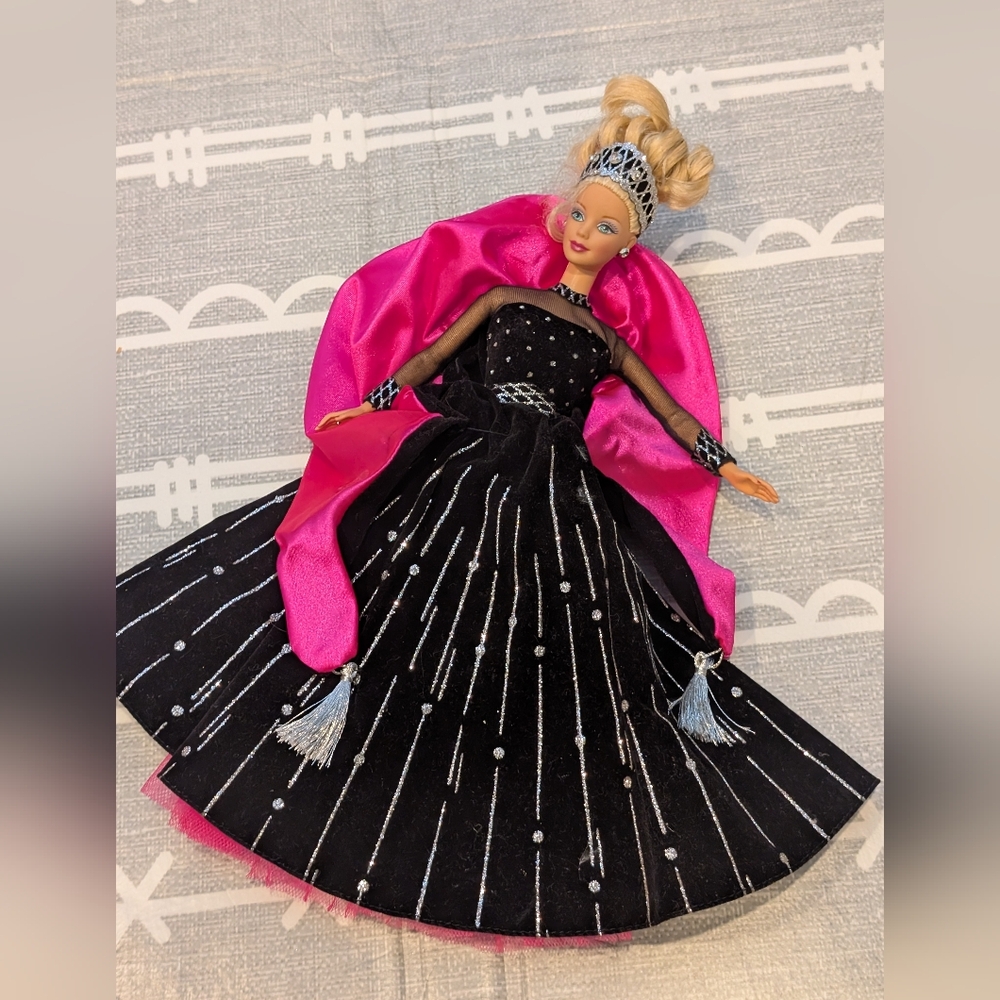 Special Edition Barbie 1998 Happy Holiday
